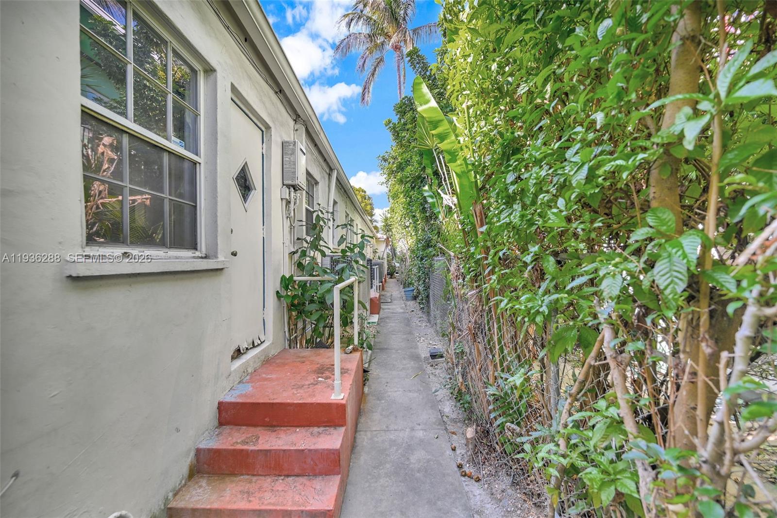 1605 Michigan Ave #929 Miami Beach, FL 33139