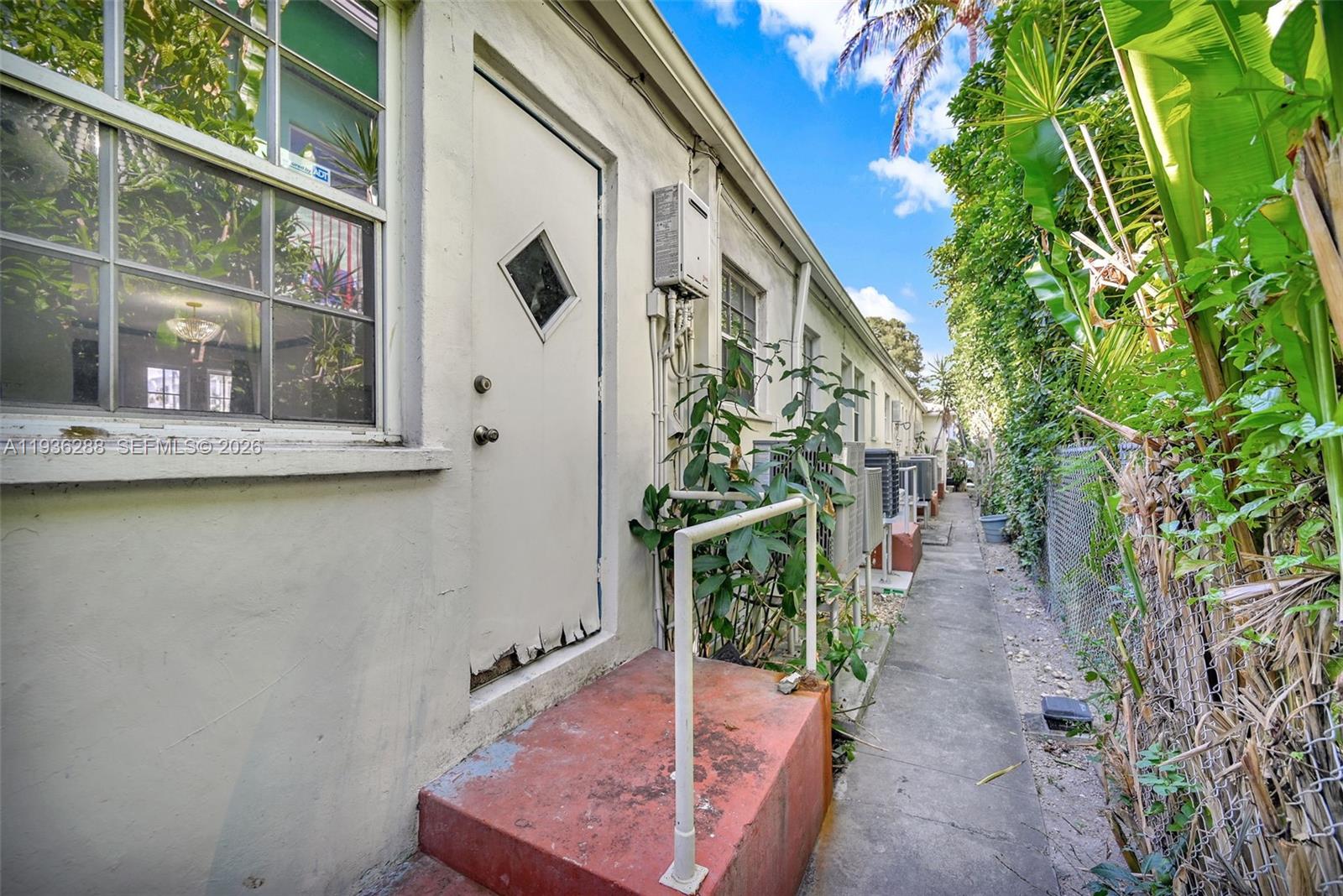 1605 Michigan Ave #929 Miami Beach, FL 33139