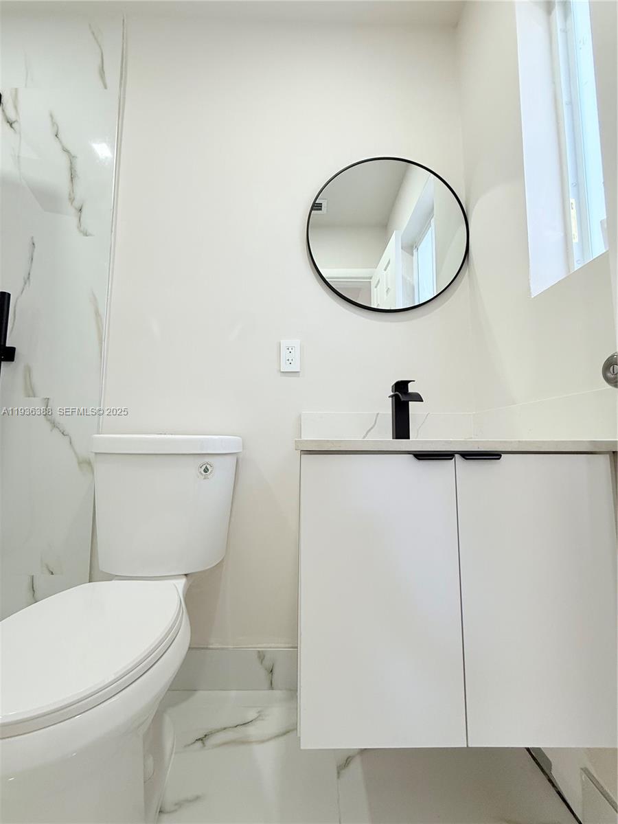 7821 NW 30th St Davie, FL 33024