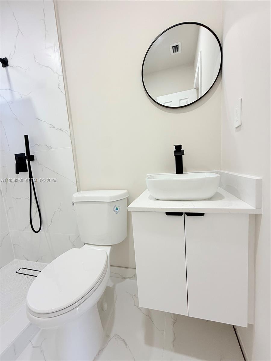 7821 NW 30th St Davie, FL 33024