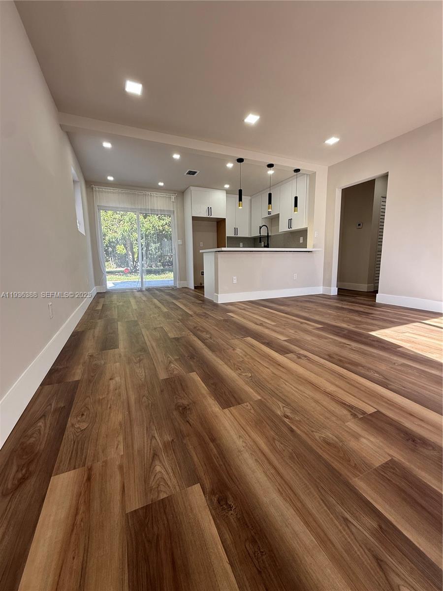 7821 NW 30th St Davie, FL 33024