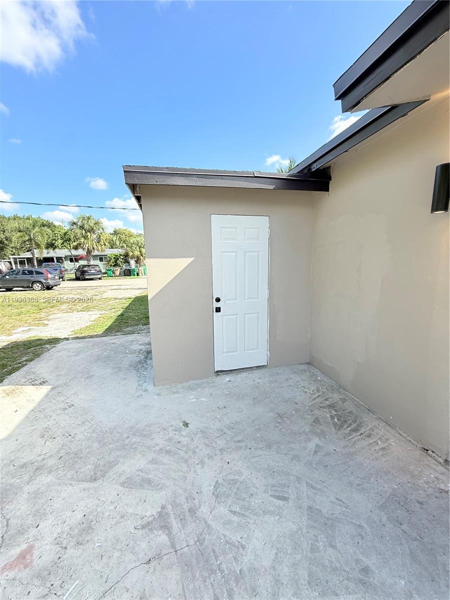 7821 NW 30th St Davie, FL 33024