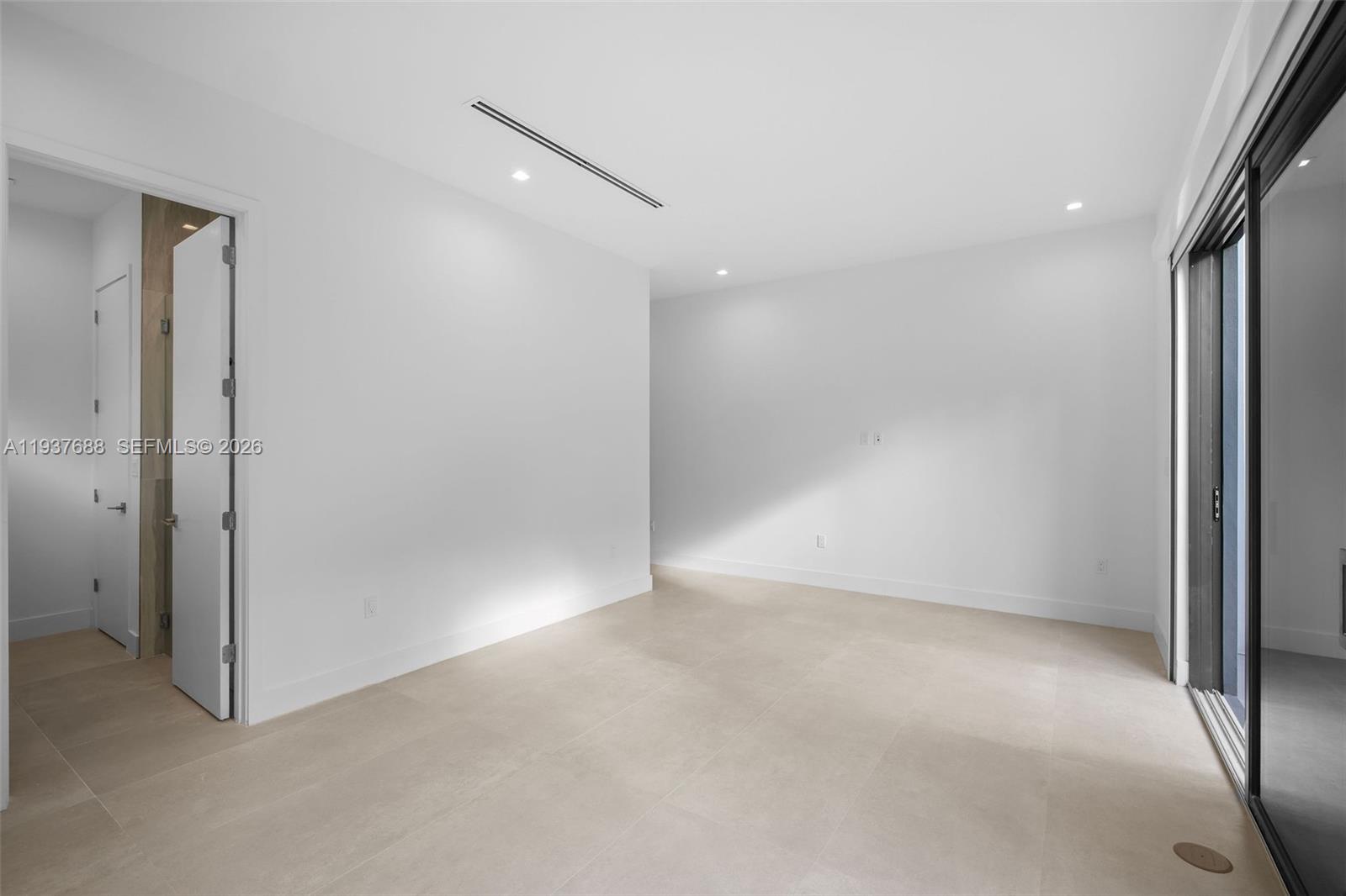 3063 Elizabeth St Miami, FL 33133