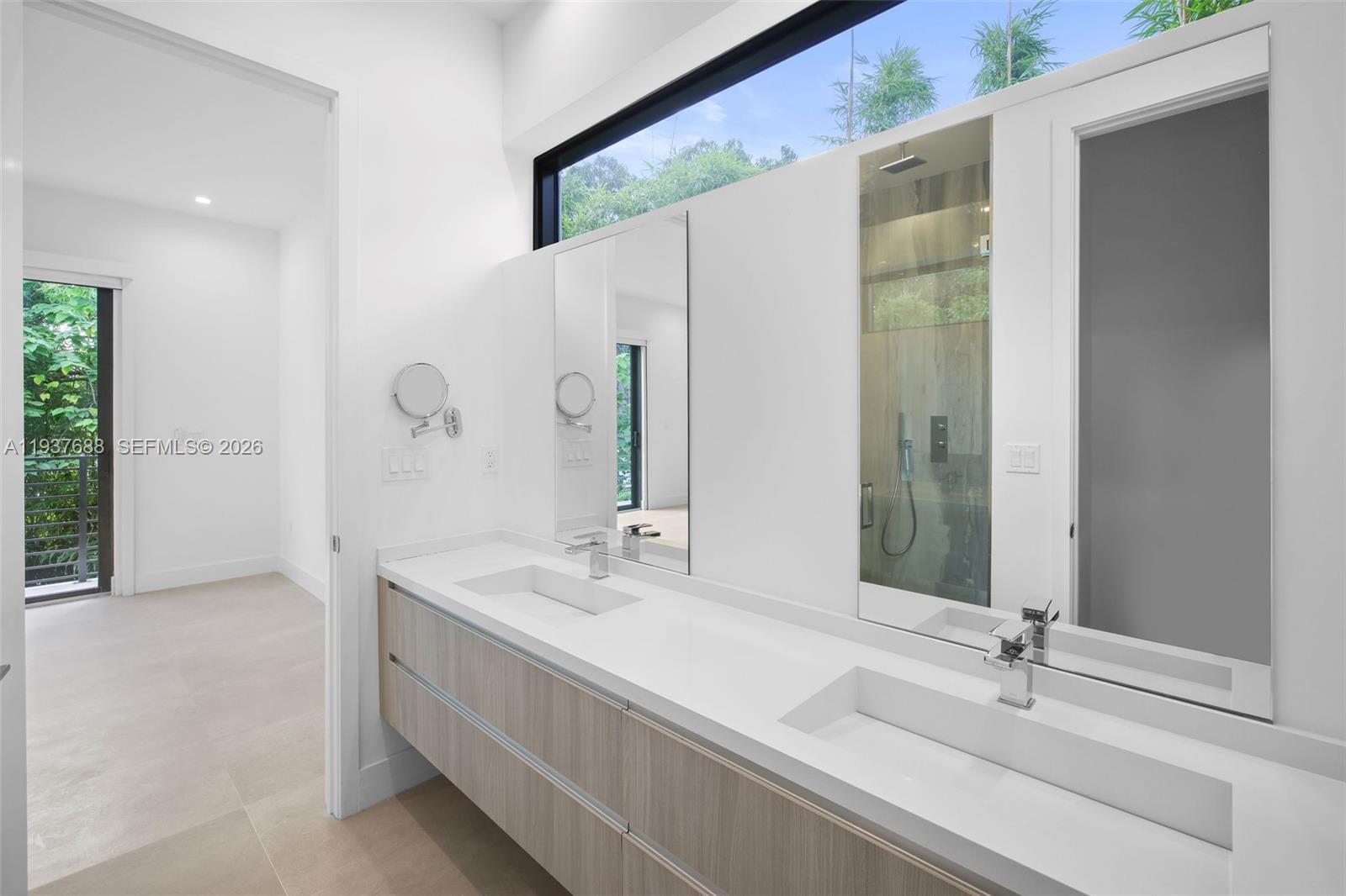 3063 Elizabeth St Miami, FL 33133