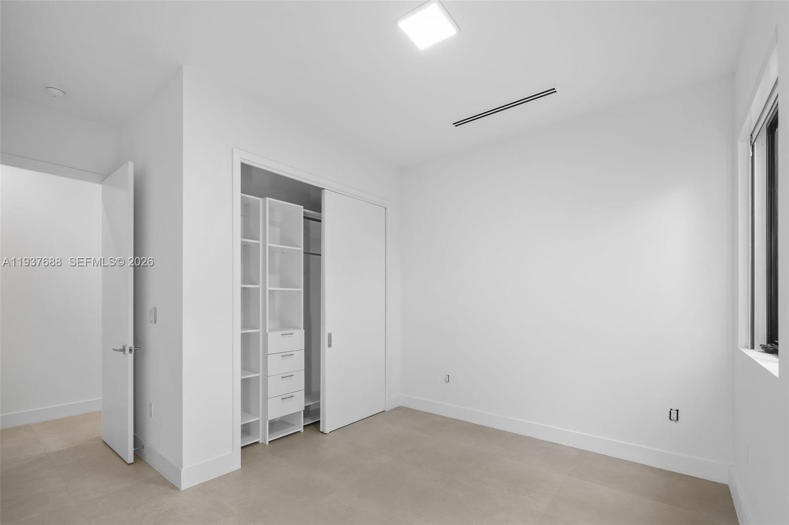 3063 Elizabeth St Miami, FL 33133