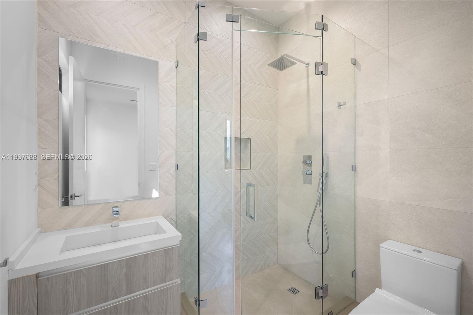 3063 Elizabeth St Miami, FL 33133