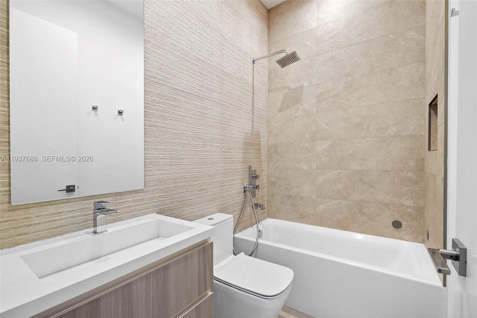 3063 Elizabeth St Miami, FL 33133