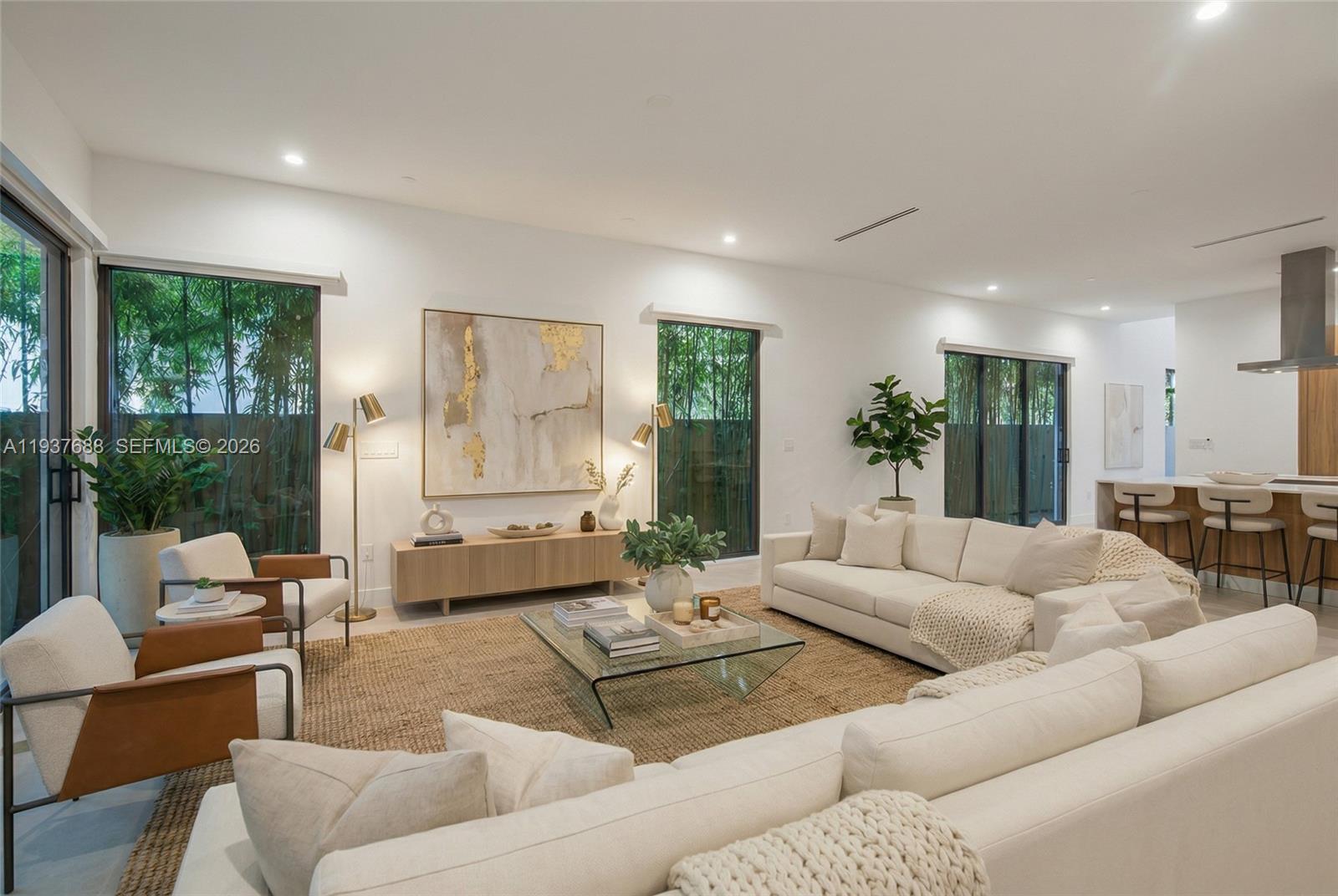 3063 Elizabeth St Miami, FL 33133