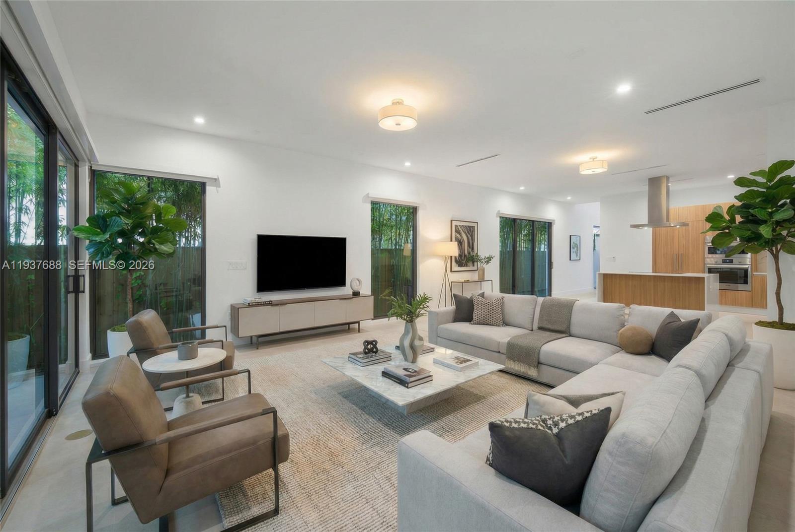 3063 Elizabeth St Miami, FL 33133