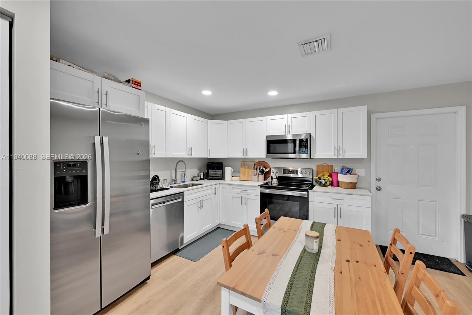 700 NW 18th St Fort Lauderdale, FL 33311