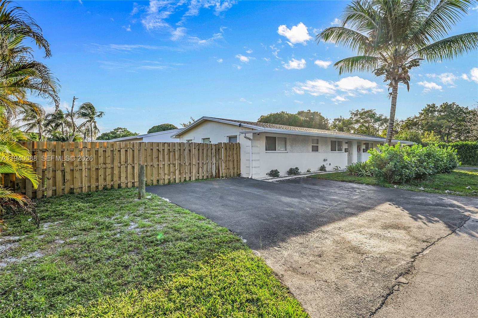 700 NW 18th St Fort Lauderdale, FL 33311