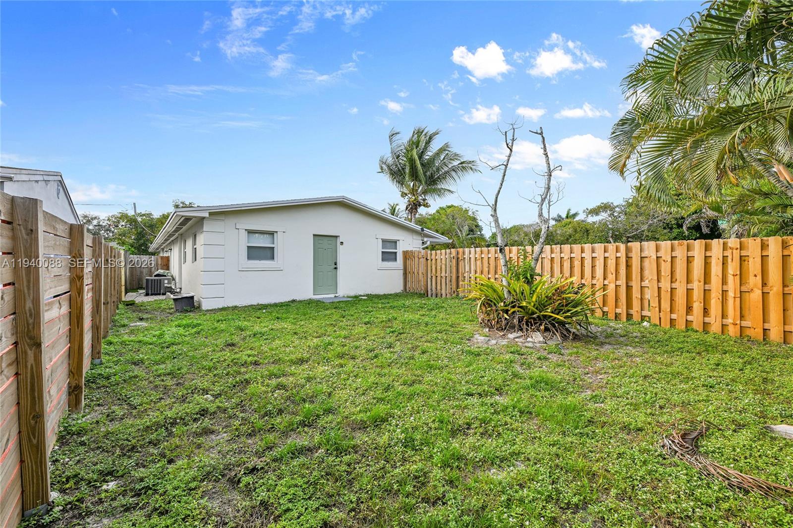 700 NW 18th St Fort Lauderdale, FL 33311