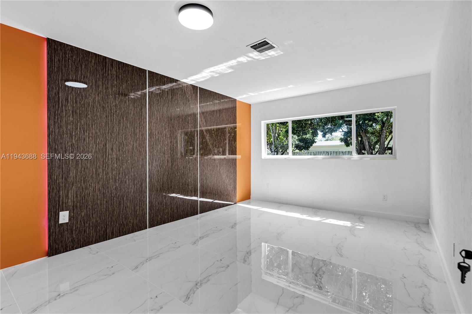 12525 SW 68th Ct Pinecrest, FL 33156