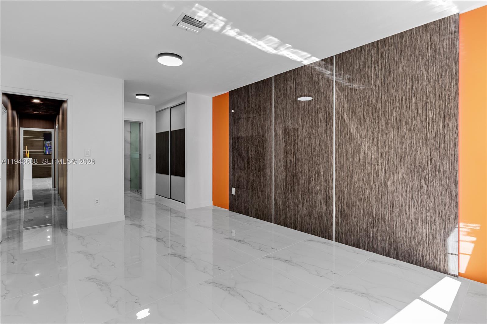 12525 SW 68th Ct Pinecrest, FL 33156