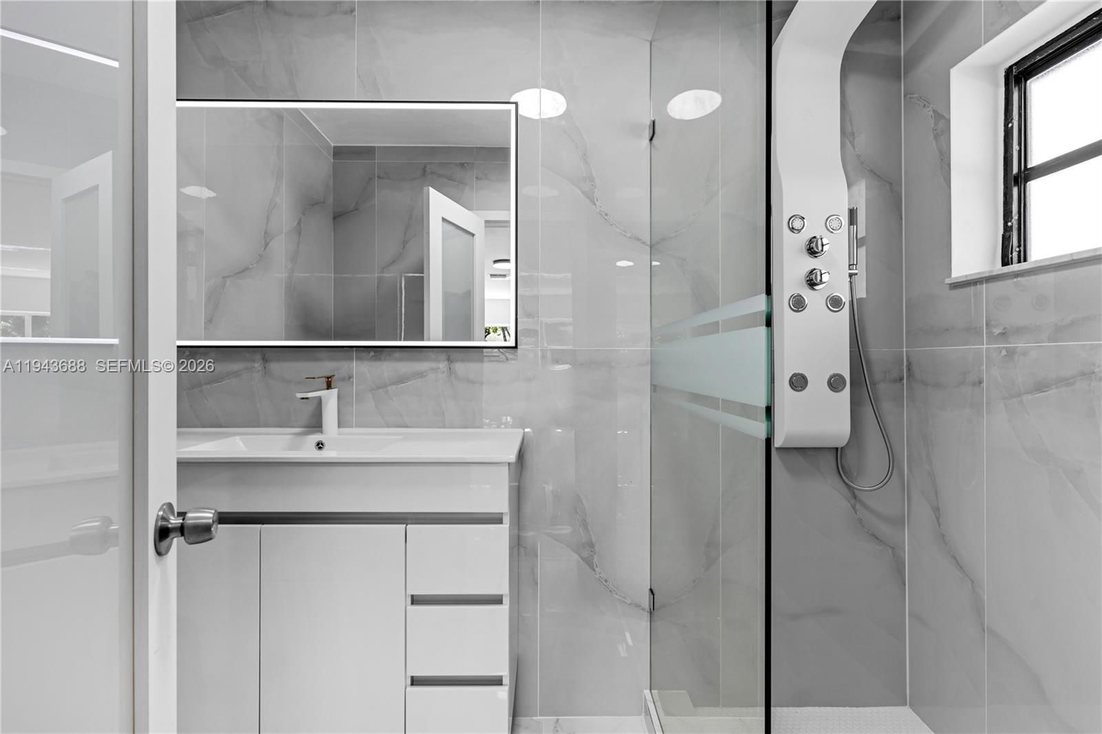 12525 SW 68th Ct Pinecrest, FL 33156