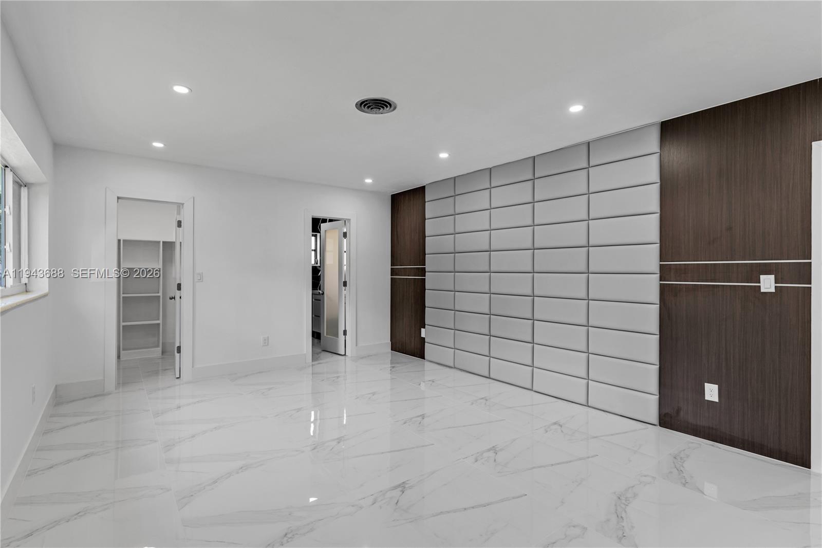 12525 SW 68th Ct Pinecrest, FL 33156