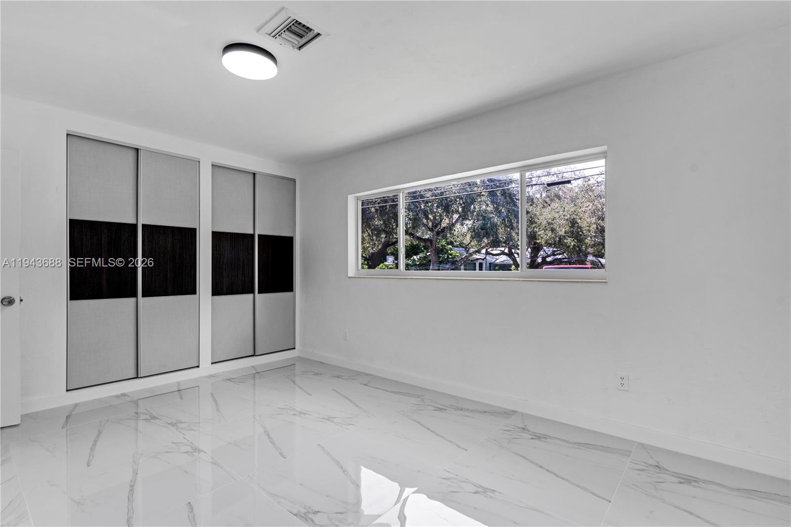 12525 SW 68th Ct Pinecrest, FL 33156