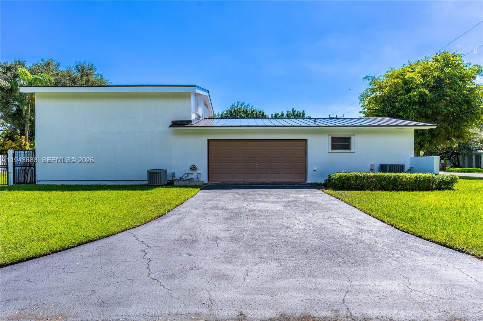 12525 SW 68th Ct Pinecrest, FL 33156