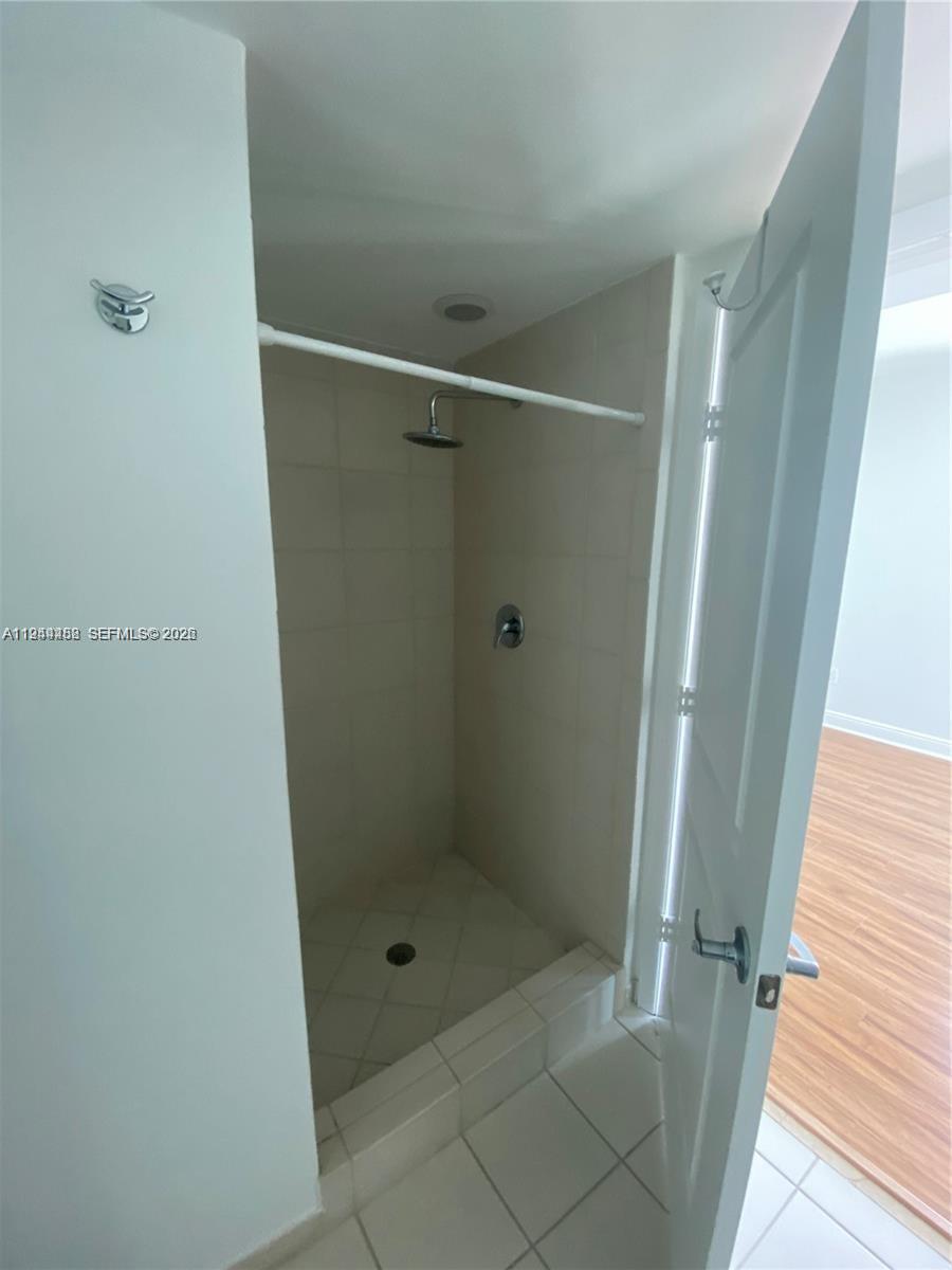 image Gallery Art Condos25