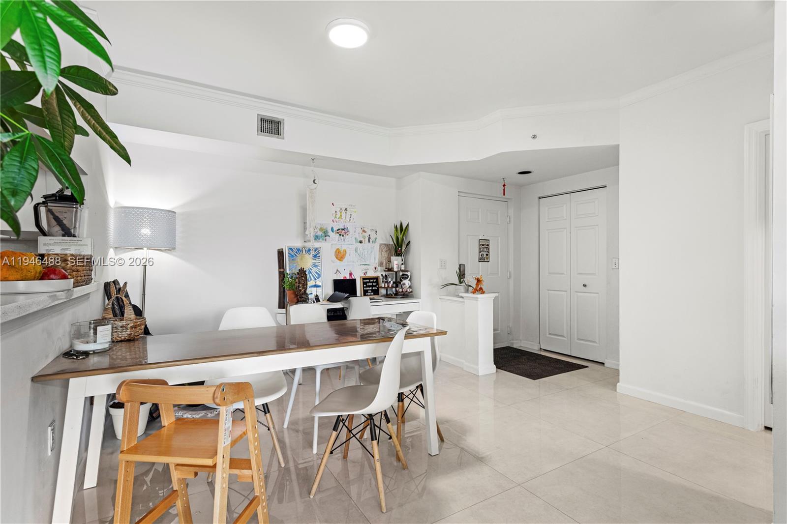 image Porto Bellagio Condo5