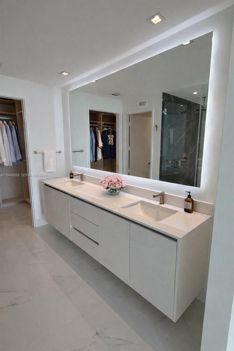 700 NE 24th #3105 Miami, FL 33137