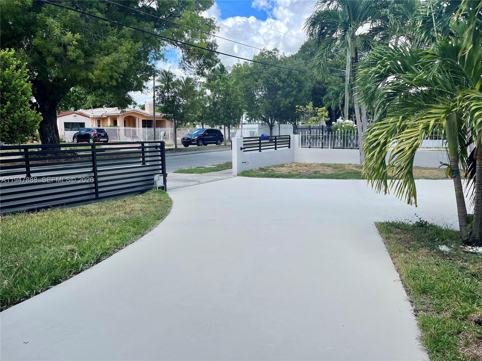 337 SW 23rd Rd Miami, FL 33129