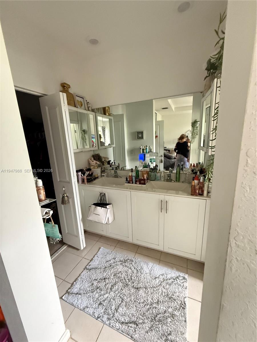 21436 NE 2nd Ct Miami, FL 33179