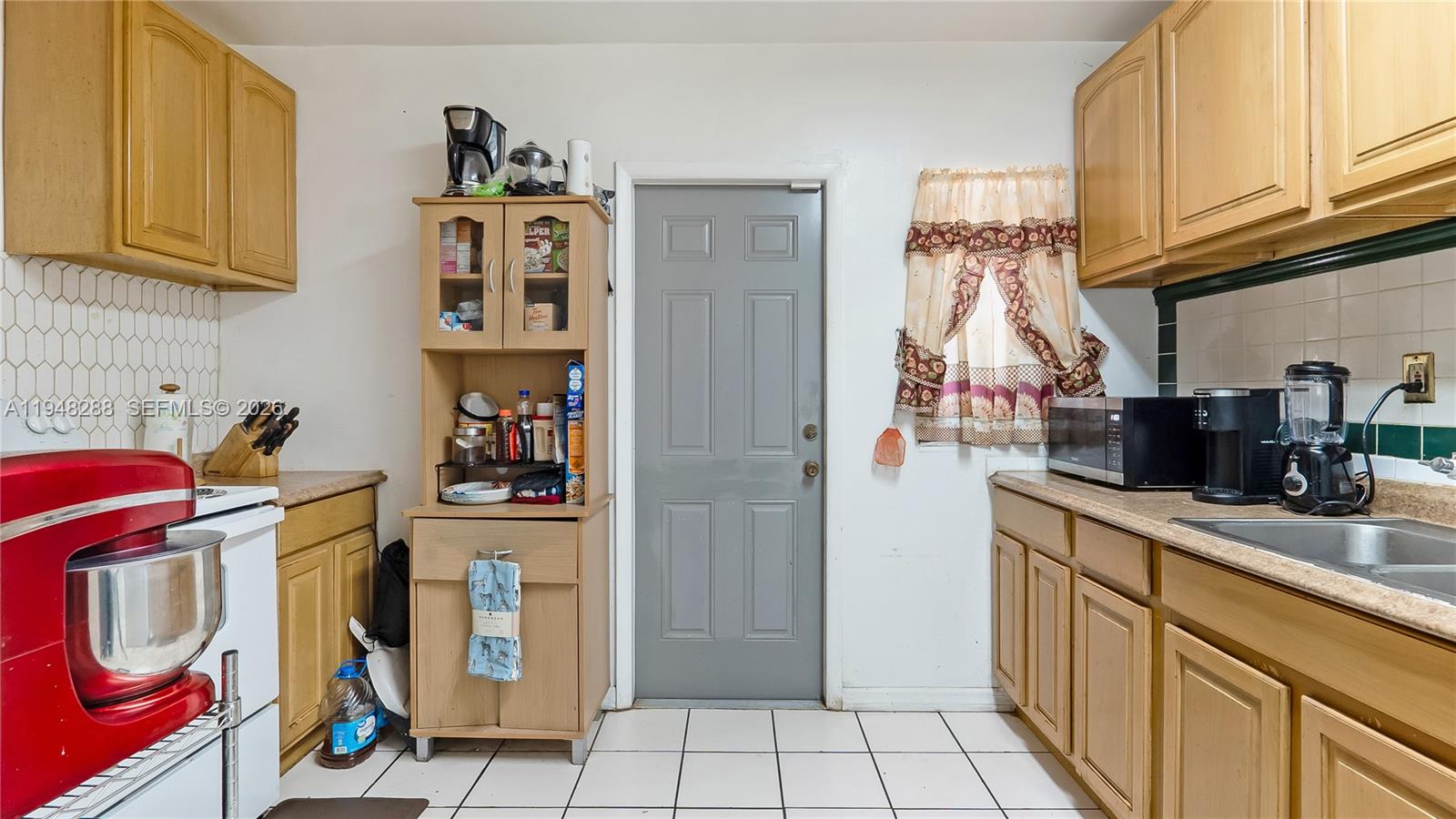 14421 Harrison St Miami, FL 33176