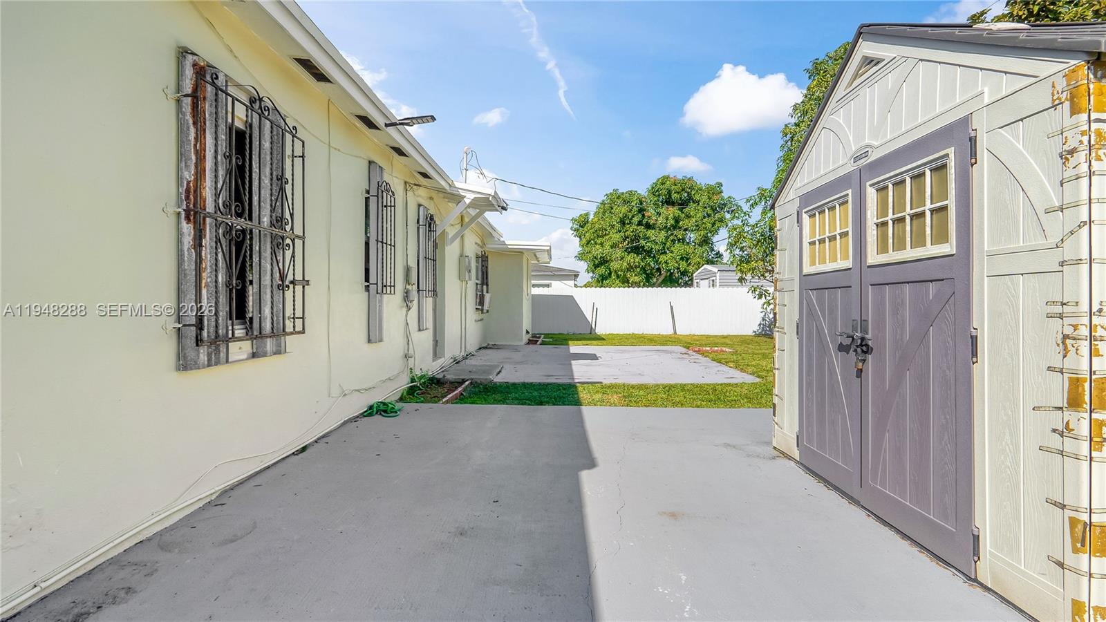 14421 Harrison St Miami, FL 33176