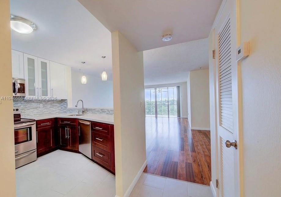 1780 NE 191st St #705-2 Miami, FL 33179