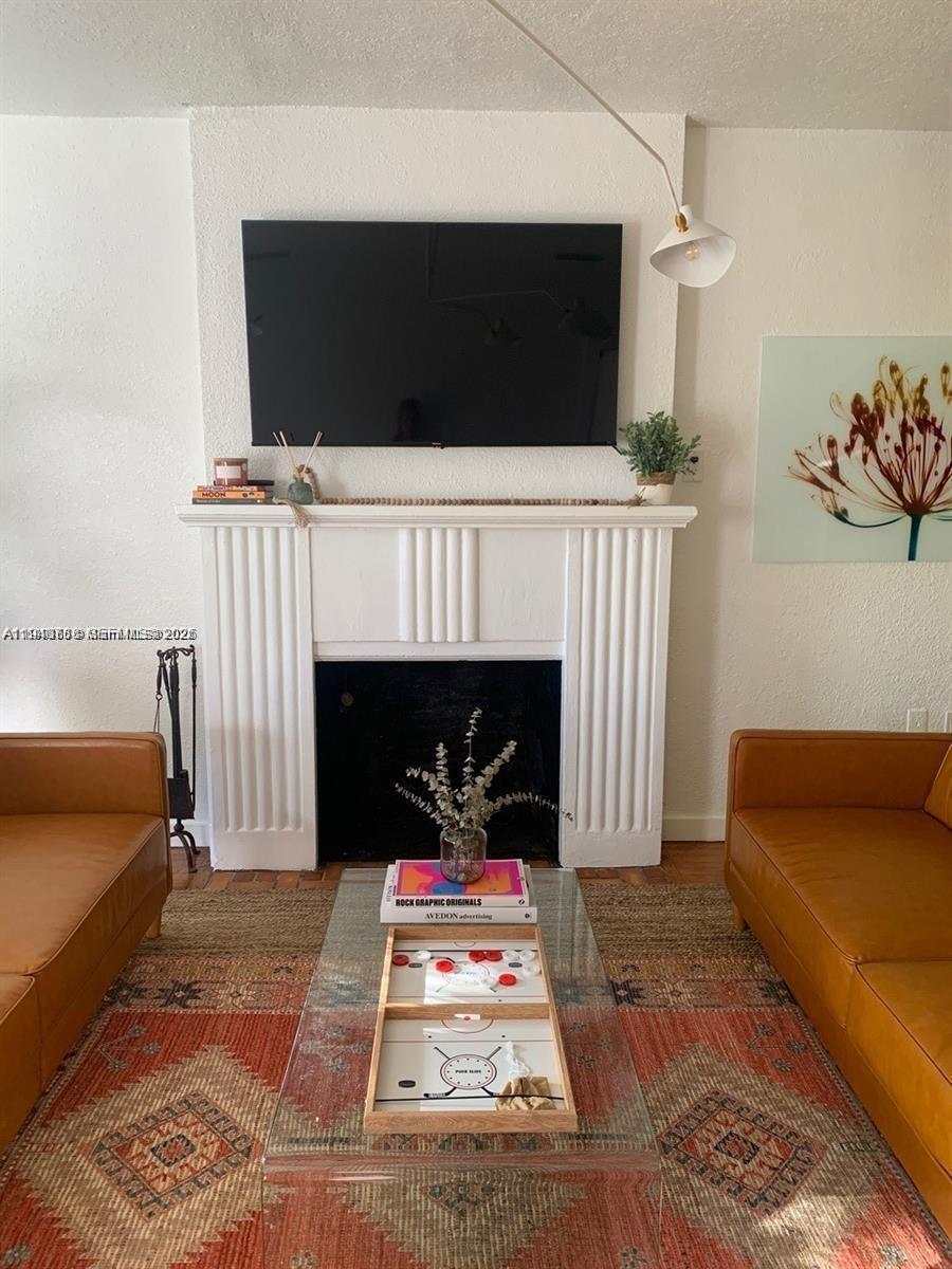 331 SW 19th Rd Miami, FL 33129