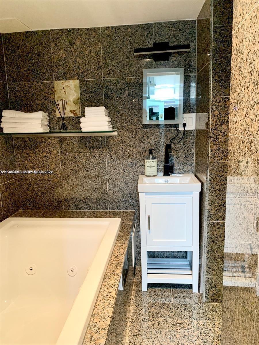 331 SW 19th Rd Miami, FL 33129