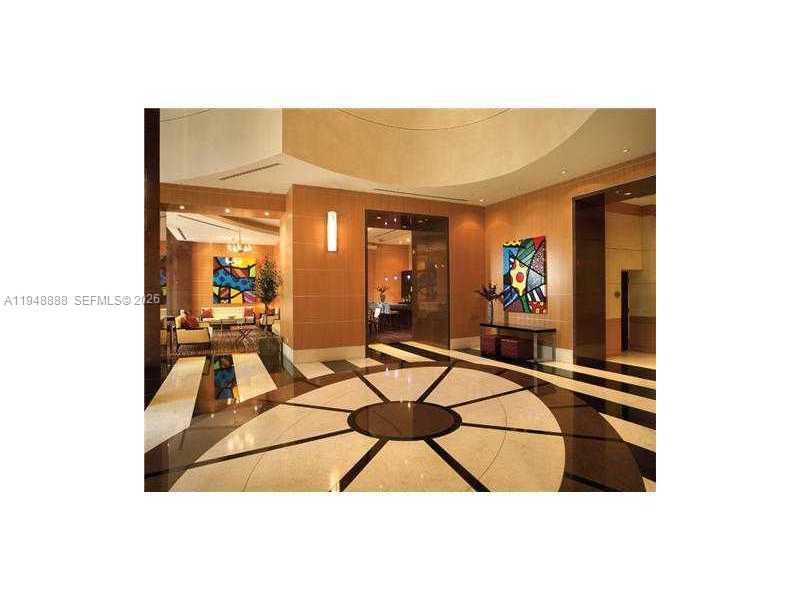 image Vizcayne North2