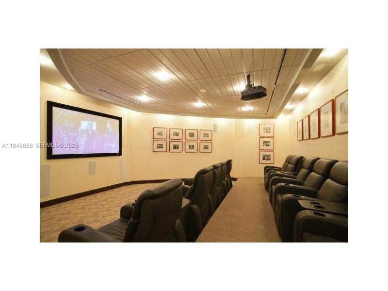 image Vizcayne North8