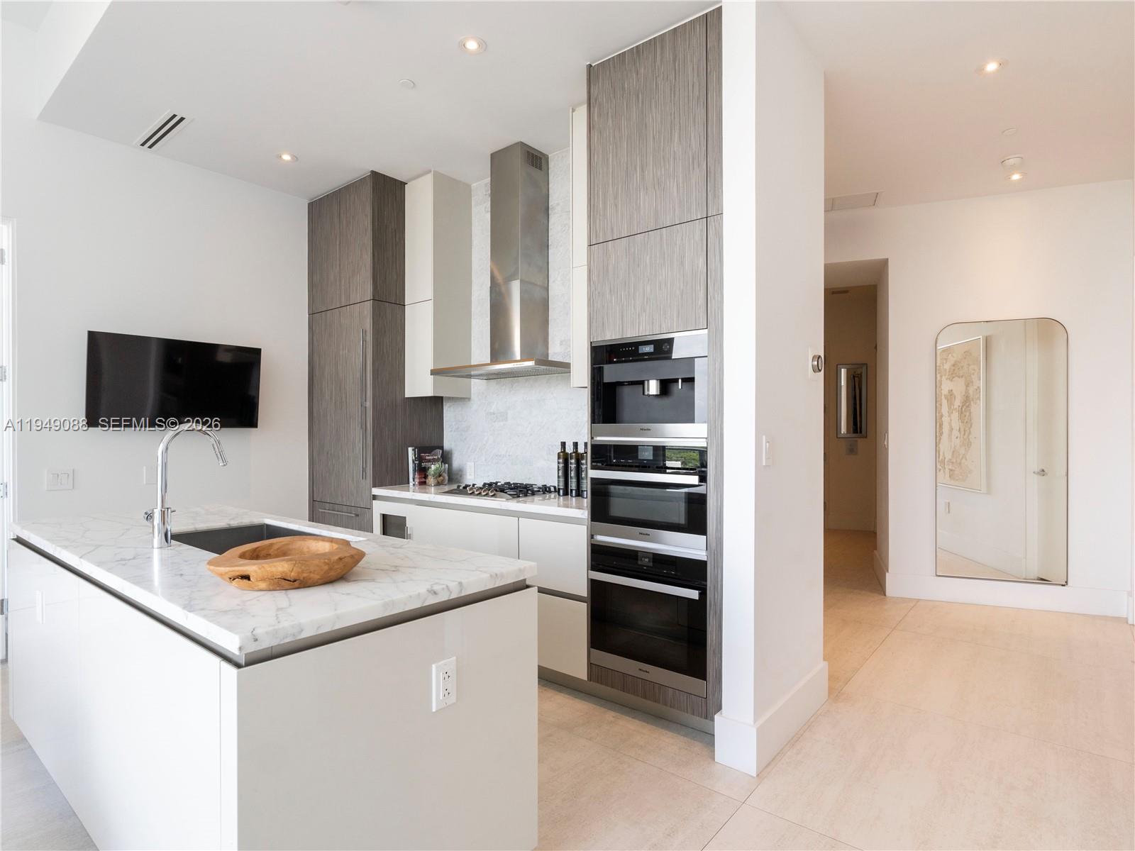 image Grove at Grand Bay17