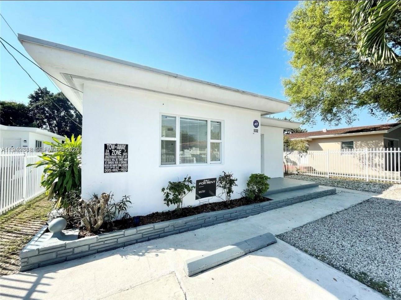 1130 NE 111th St Biscayne Park, FL 33161