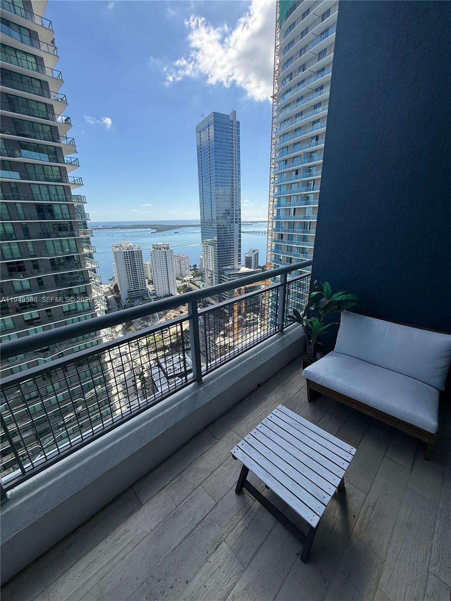 image Infinity at Brickell15