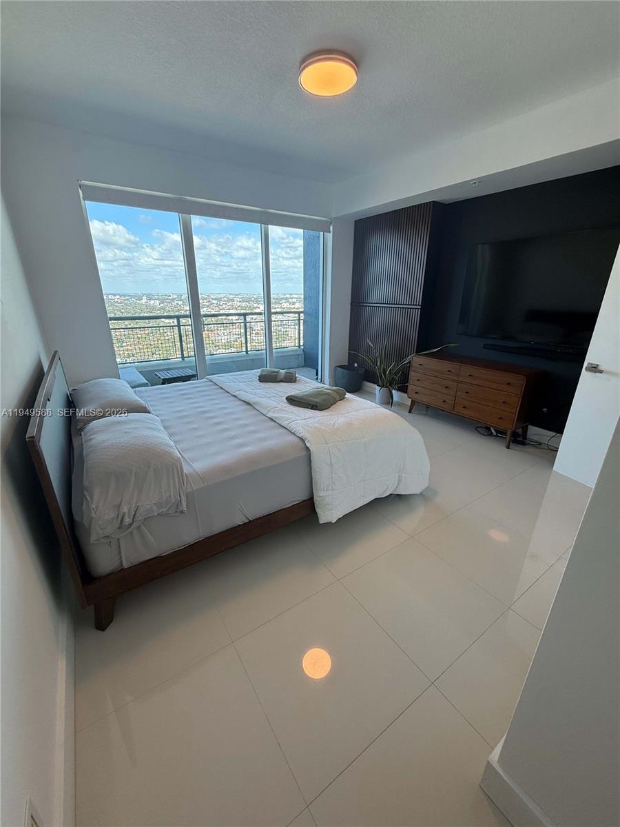 image Infinity at Brickell31