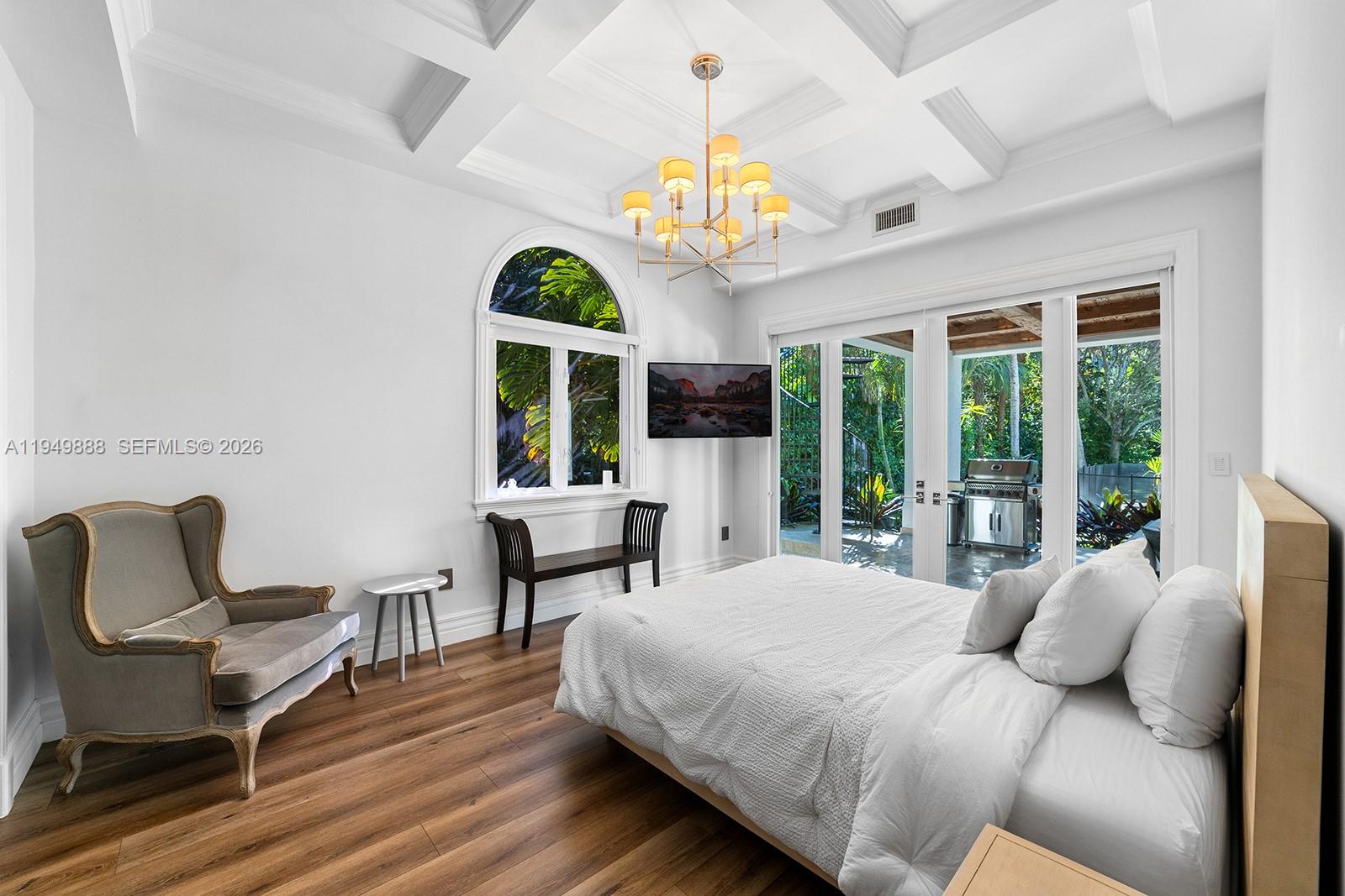 5002 SW 86th St Miami, FL 33143