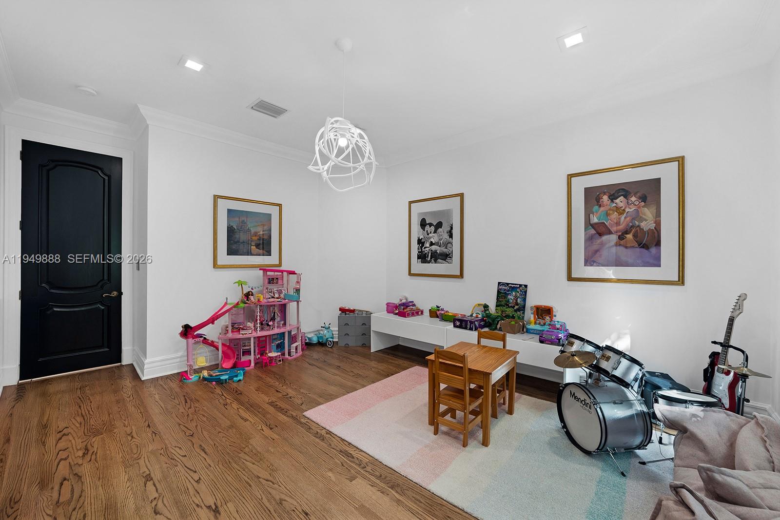 5002 SW 86th St Miami, FL 33143