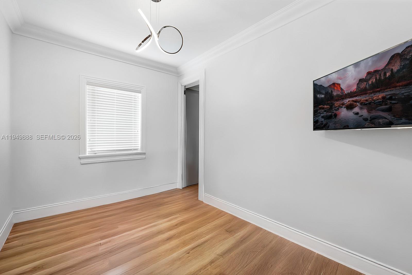 5002 SW 86th St Miami, FL 33143