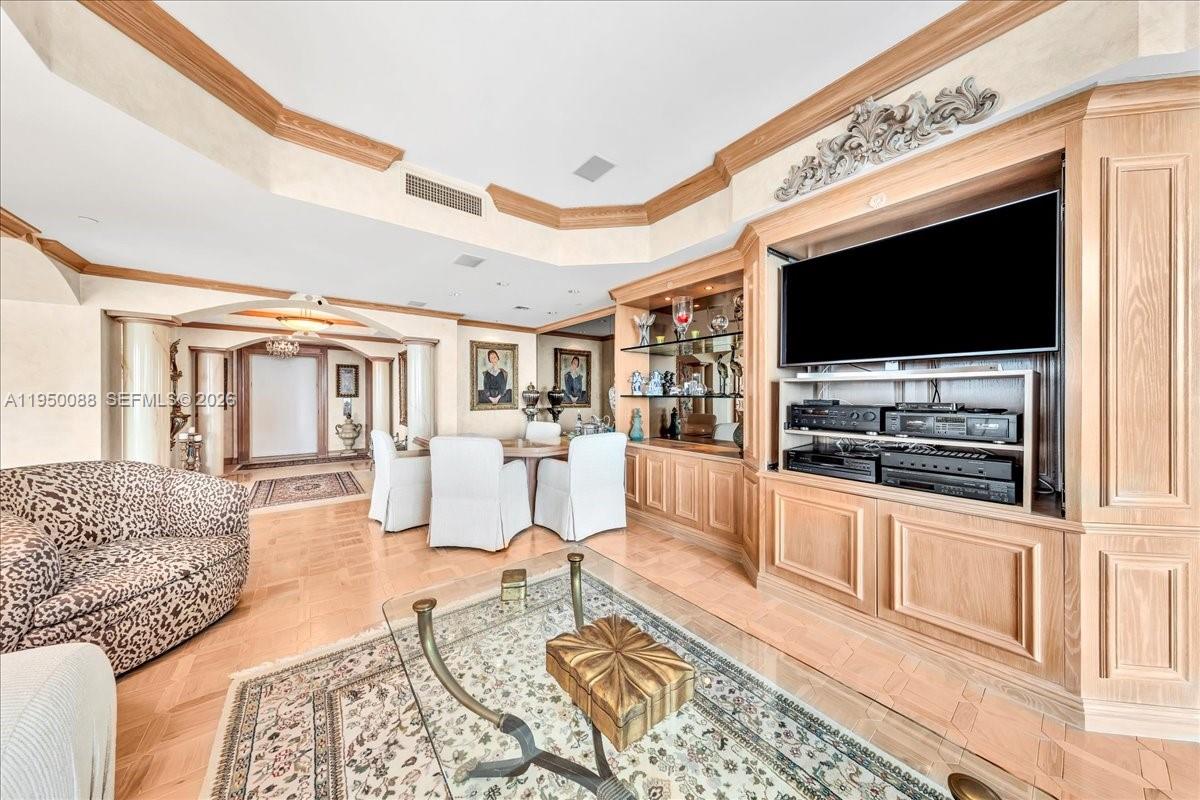 10101 Collins Ave #16B Bal Harbour, FL 33154