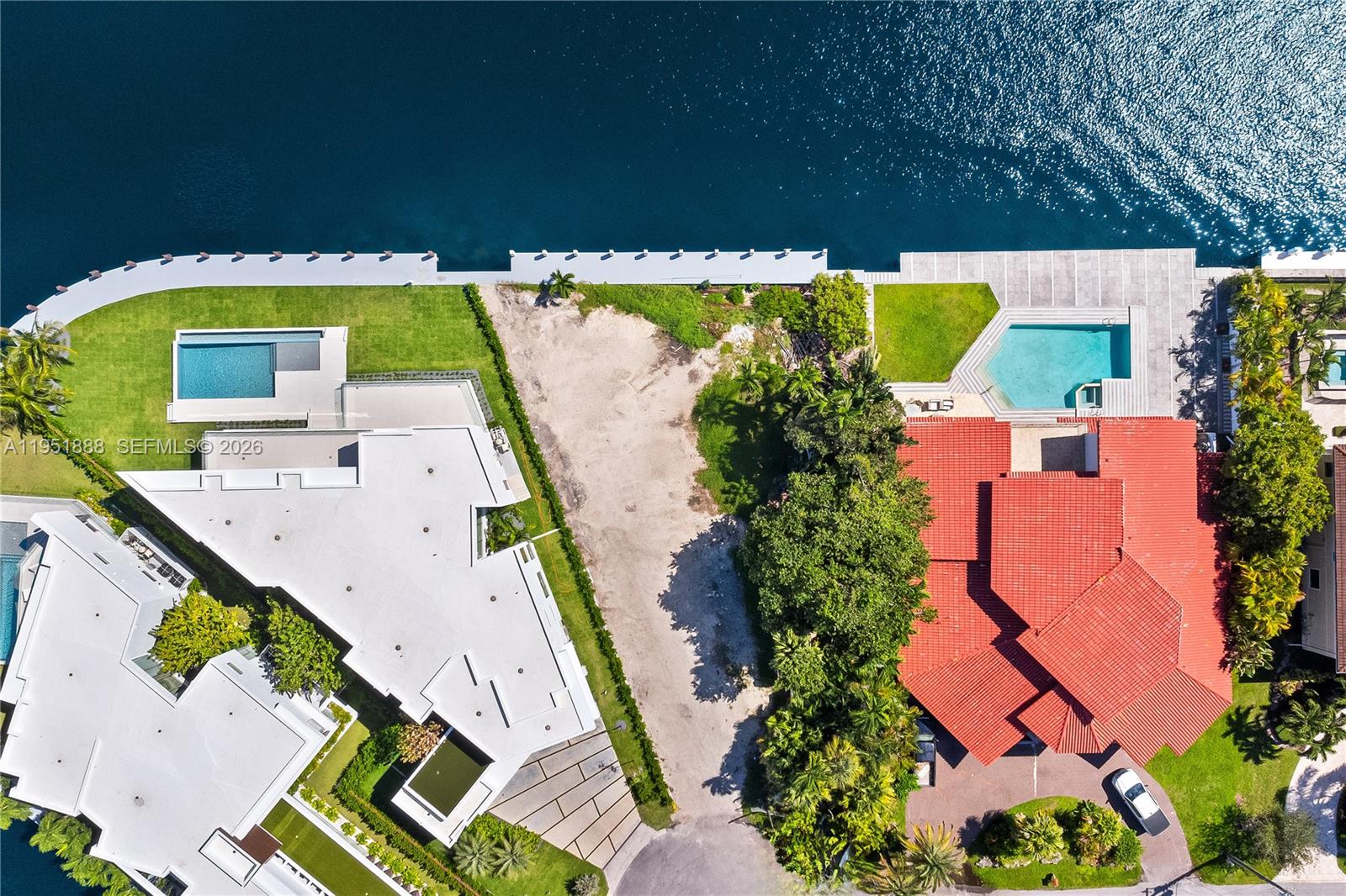 505 Palm Dr Hallandale Beach, FL 33009