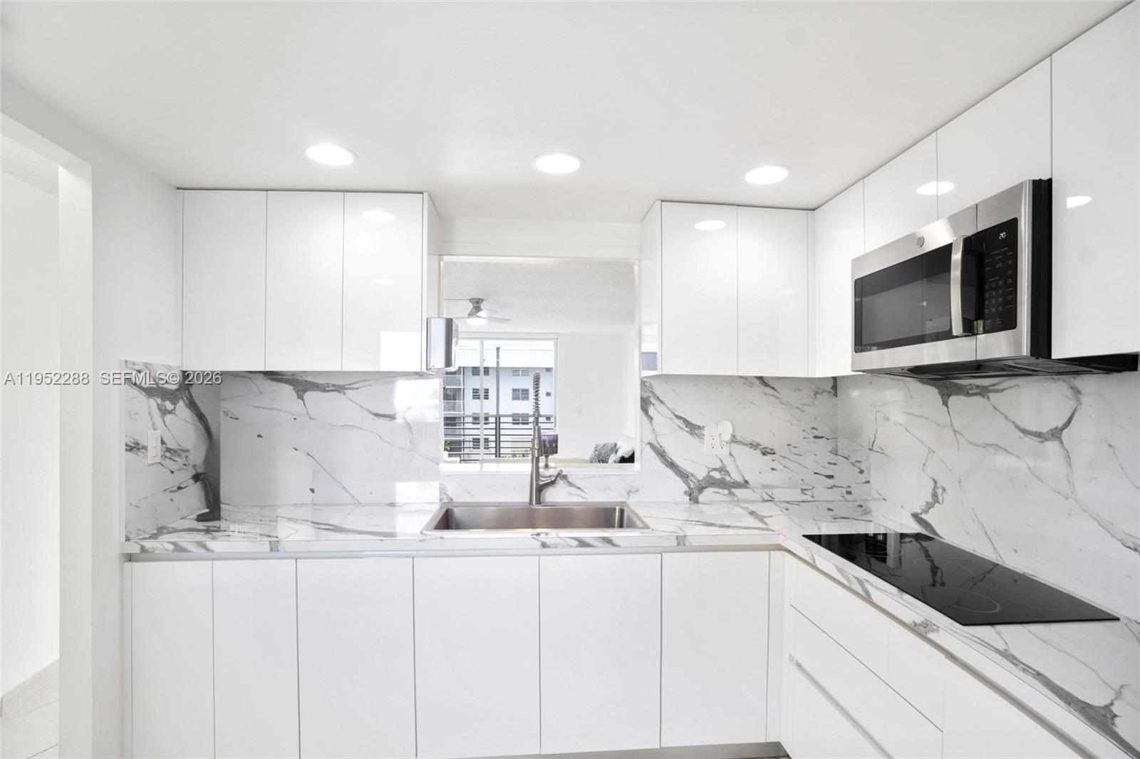 3600 NE 170th St #312 North Miami Beach, FL 33160