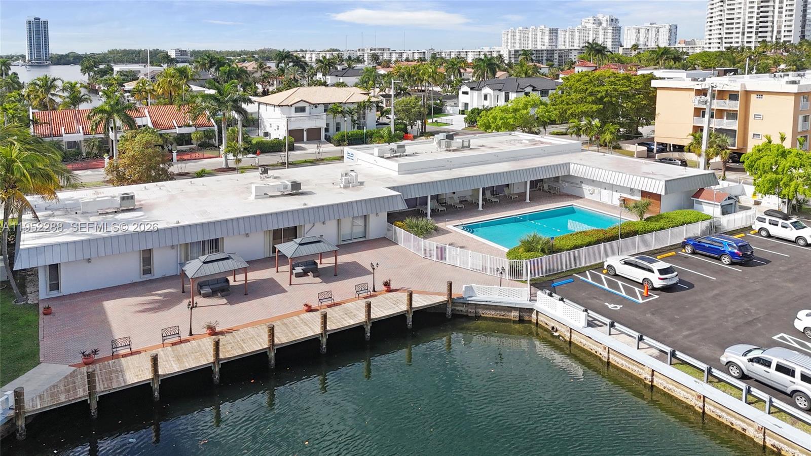 3600 NE 170th St #312 North Miami Beach, FL 33160