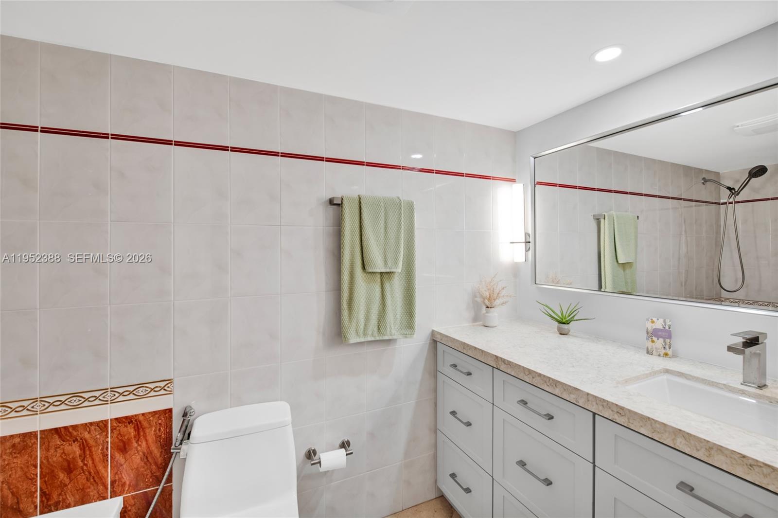 301 174th St #1018 Sunny Isles Beach, FL 33160