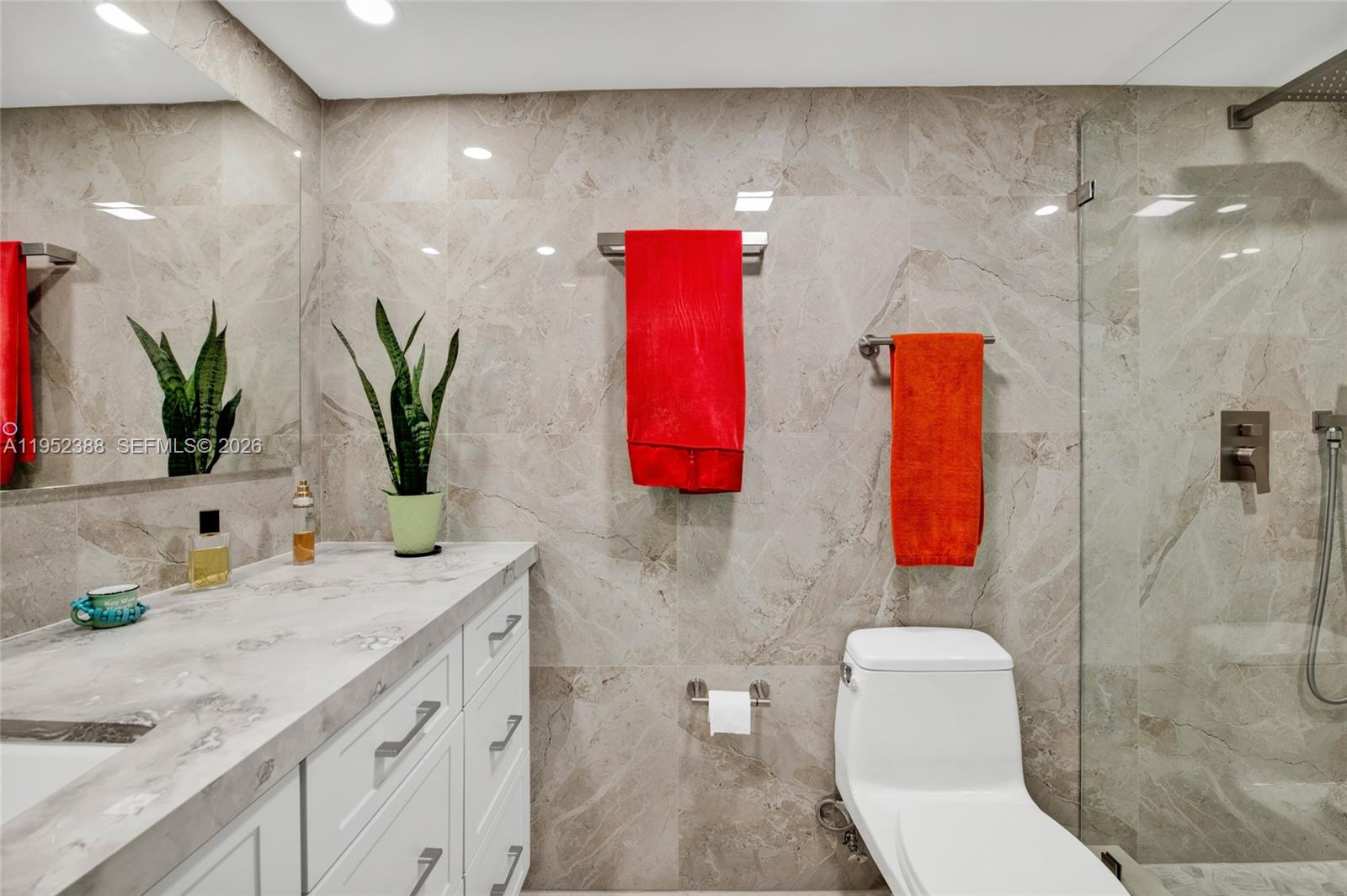 301 174th St #1018 Sunny Isles Beach, FL 33160