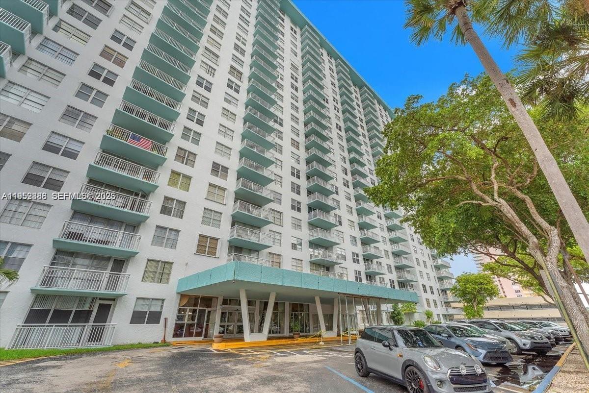 301 174th St #1018 Sunny Isles Beach, FL 33160
