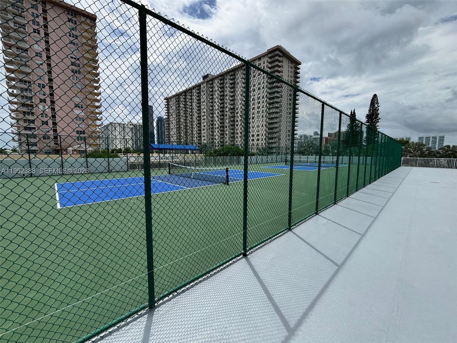 image Winston Towers 50055
