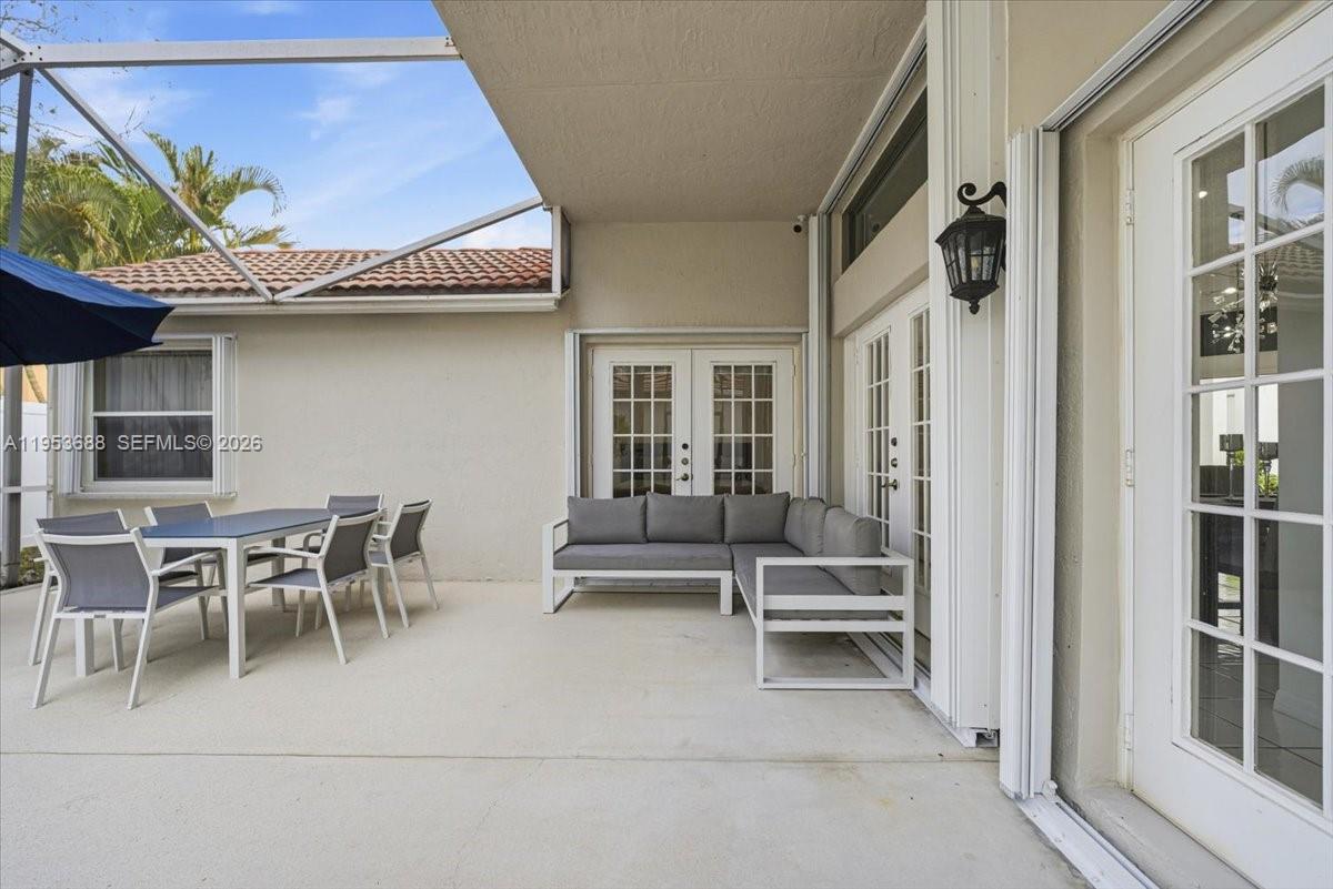 628 Stanton Dr Weston, FL 33326